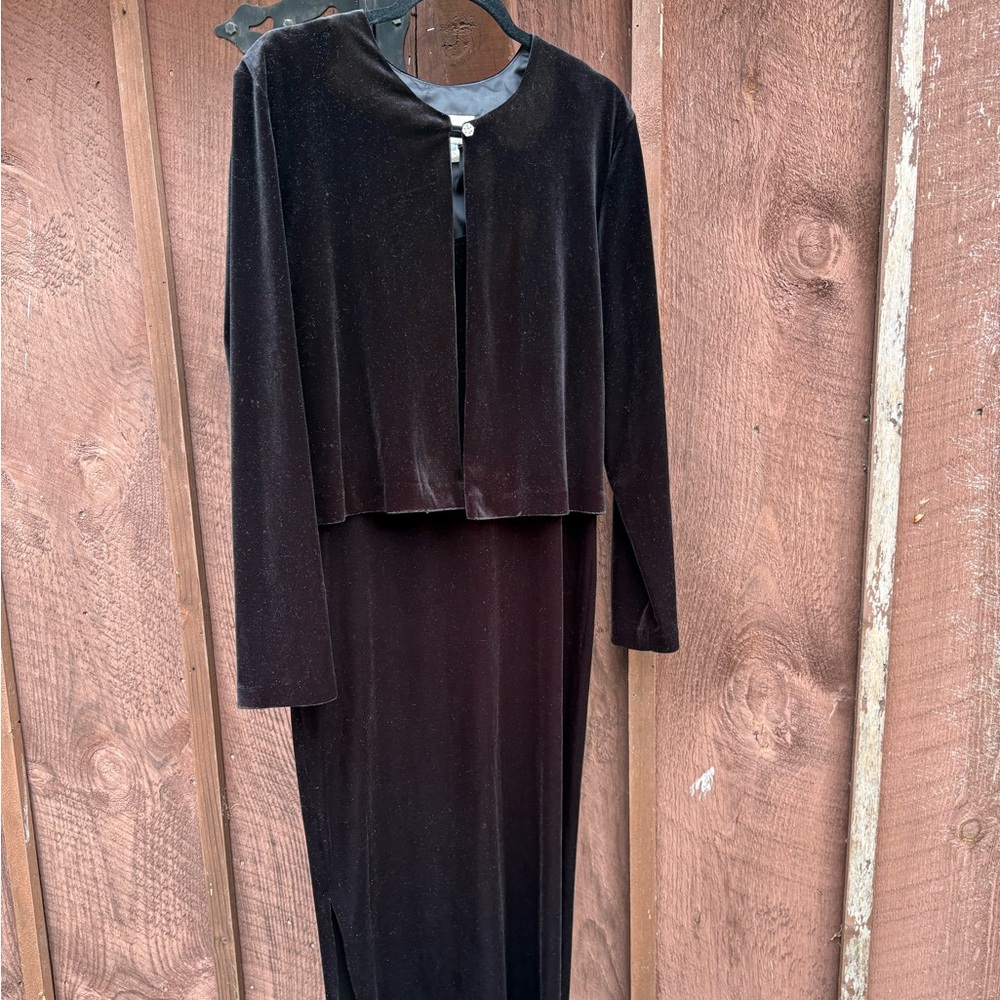 Monroe & Main Black Velvet Ensemble
